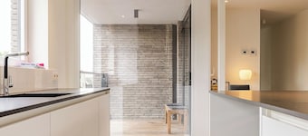 XXL apartment 3 bedrooms max 6 p, terrace, indoor garage - Ghent/Apn/Brussels