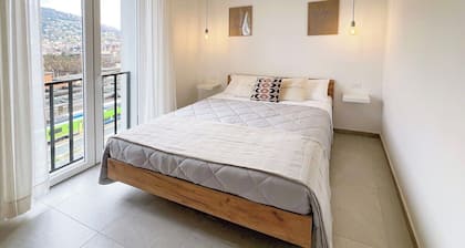 Energy-efficient modern apartment in Como, walking distance to station, lake and center