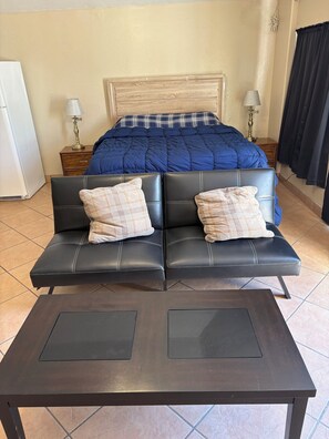 1 bedroom, desk, iron/ironing board, free WiFi - CRYSTAL POOL STUDIO KITCHEN SWIMMING WALK DOWNTOWN STADIUMS CONVENTION CTR ARTS (Phoenix)