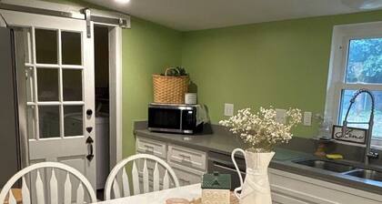 2-bedroom house in welcoming Harlem