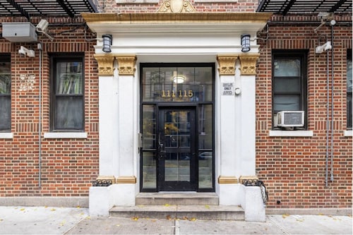 Cozy 1-bedroom apartment in Harlem, New York