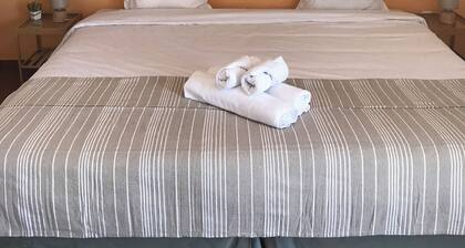 Spacious House in a Quiet Alentejo Village - 4 Bedrooms and Patio with BBQ