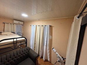 2 chambres, accès à Internet, literie fournie