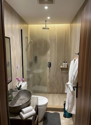 Quarto casal ou duplo clássico, vista para a cidade | Banheiro