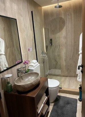 Quarto casal ou duplo clássico, vista para a cidade | Banheiro