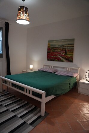 3 chambres, bureau, fer et planche à repasser, Wi-Fi gratuit