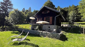 Outdoor dining - Vrbo Property (Valbirse)