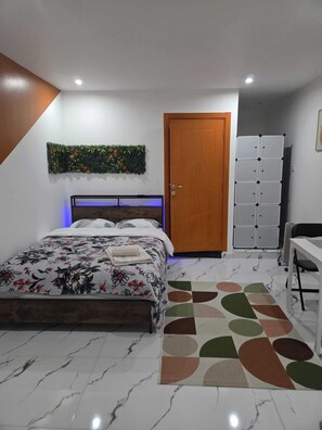 Room - Vrbo Property (Bourgoin-Jallieu)