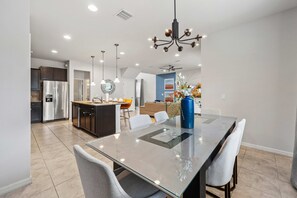 Dining - New! Epic Family Luxury Retreat (Kissimmee)