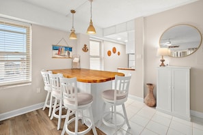 Dining - Cozy 1BR Retreat Steps from the Beach Pool (Ocean City)