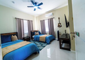 3 bedrooms, in-room safe, desk, iron/ironing board - Ocho Rios home "Elevate Escape" Gated Community (Ocho Rios)