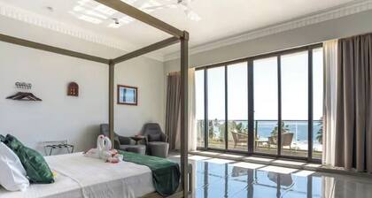 Tropical Garden Retreat: Daily Breakfast & Trips to Mnemba Atoll Reef