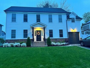 Exterior - World Cup 2026-Large 5BR Home-Near MetLife & NYC (River Edge)
