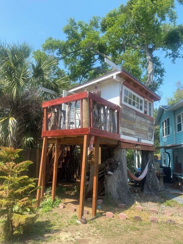 Eagle Eye Treehouse of Holly Hill-breathtaking views of bald eagles!