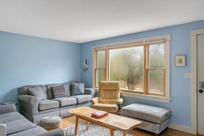 Living area - 98 Feet to Acadia Trails - Walk to Shuttle - Deck (Otter Creek)