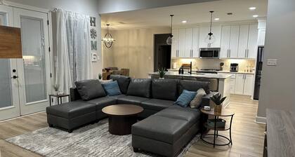 Spacious 4-bedroom house 25 minutes away from the Little Rock airport!