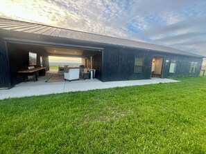 Exterior - Remarkable views from this 3b/2b home, just minutes from Downtown Walla Walla. (Walla Walla)