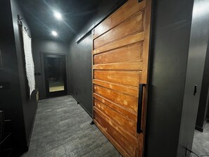 Interior - Remarkable views from this 3b/2b home, just minutes from Downtown Walla Walla. (Walla Walla)