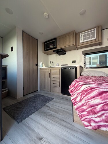 Clean NEW recreational vehicle HAS AC, off 200!