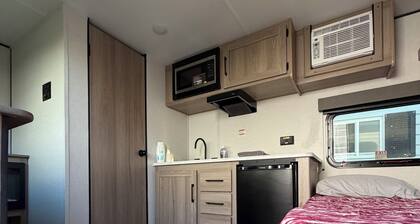 Clean NEW recreational vehicle HAS AC, off 200!