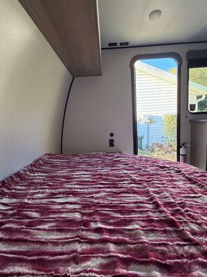 1 chambre, literie fournie