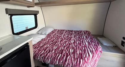 Clean NEW recreational vehicle HAS AC, off 200!