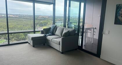 Luxury 2B apartment, amazing views and great location