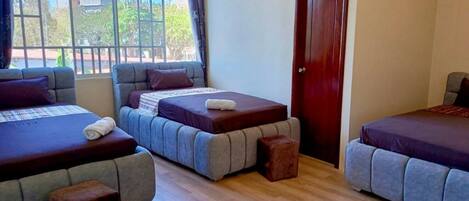 Comfort-huoneisto, 2 makuuhuonetta, ilmastointi, rannalla