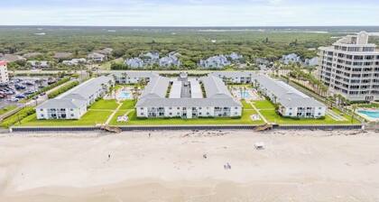 SAND & SEA BEACH RETREAT