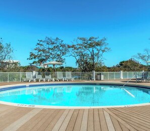 Pool - Relaxing 2-bedroom resort in marvelous Panama City Beach (Panama City Beach)