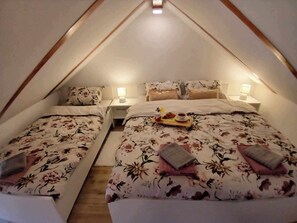 1 bedroom, Internet - Wooden retreat with pool and jacuzzi in peaceful countryside. (Zasadbreg)