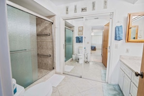 Shower, hair dryer, towels - Monthly Coastal Retreat | Garage, Pools, Beach Access & Quiet Community (New Smyrna Beach)