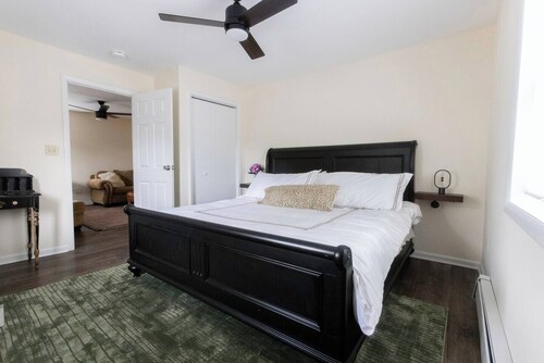 Art House 3 Beds Close to Warner Theater