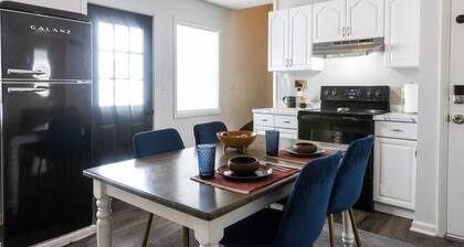 Art House 3 Beds Close to Warner Theater