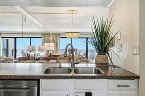 Interior - Emerald Towers Gulffront • Boho Chic w/ Balcony (Destin)