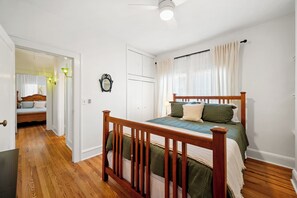 Room - Cozy Home in Avondale - Walkable to Food & Shops! (Jacksonville)