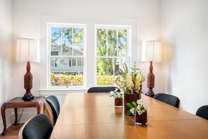 Dining - Cozy Home in Avondale - Walkable to Food & Shops! (Jacksonville)