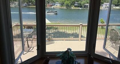 Lake Front Vacation Getaway on Stunning Lake George-Great for a weekend stay!