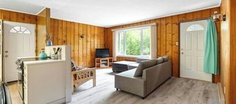 Mareyz is an All Season, cozy, modern, comfortable, peaceful & relaxing home.