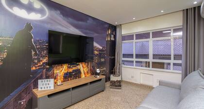 The Geek Place – Steps from the Beach! Pop Culture Themed Condo