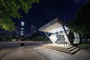 Exterior - Golden Diamond Hotel(Vientiane City Nanning East Railway Station Branch) (Nanning)