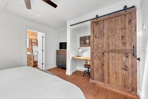 Bella Vista Cabin Retreat – 2 King Beds & Back 40 Trail Access