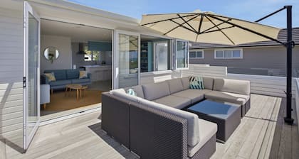 Ohope Beach Bliss Stunning Sea Views & Family fun
