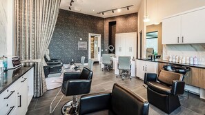Spa - Brand New Naples Villa in a Resort Style gated community! (Naples)