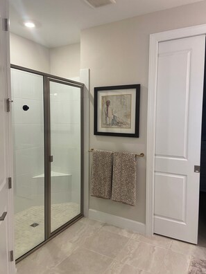 Hair dryer, towels, soap, toilet paper - Brand New Naples Villa in a Resort Style gated community! (Naples)