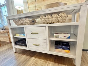 Games room - NEW Bloom Cottage-Cozy Country Retreat (Arthur City)