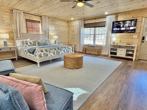 NEW Bloom Cottage-Cozy Country Retreat