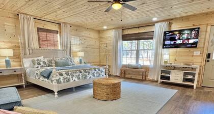 NEW Bloom Cottage-Cozy Country Retreat