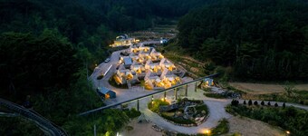 Yeongdeok Dalto Poolvilla Glamping