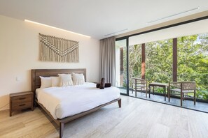 Room - Pool-View Studio Retreat | Wi-Fi, Smart TV and AC (Tulum)